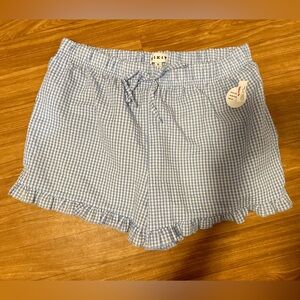 Gingham ruffle shorts
